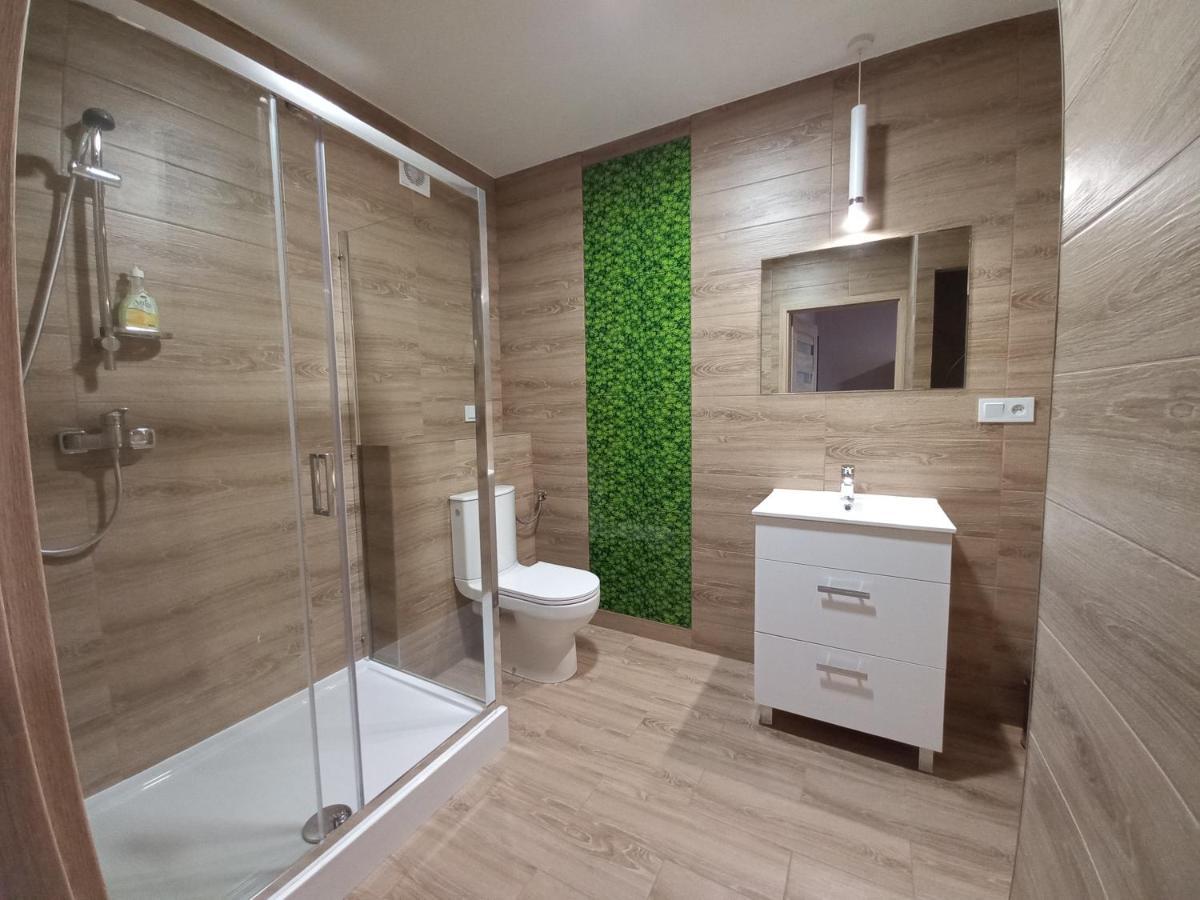 Good Night Noclegi & Strefa Z Sauna I Jacuzzi Ogolnodostepna Lub Na Wylacznosc Czechowice-Dziedzice Εξωτερικό φωτογραφία