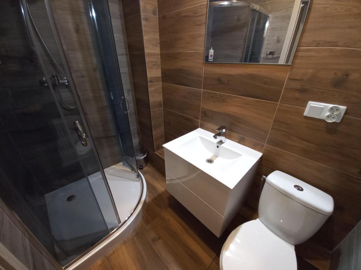Good Night Noclegi & Strefa Z Sauna I Jacuzzi Ogolnodostepna Lub Na Wylacznosc Czechowice-Dziedzice Εξωτερικό φωτογραφία