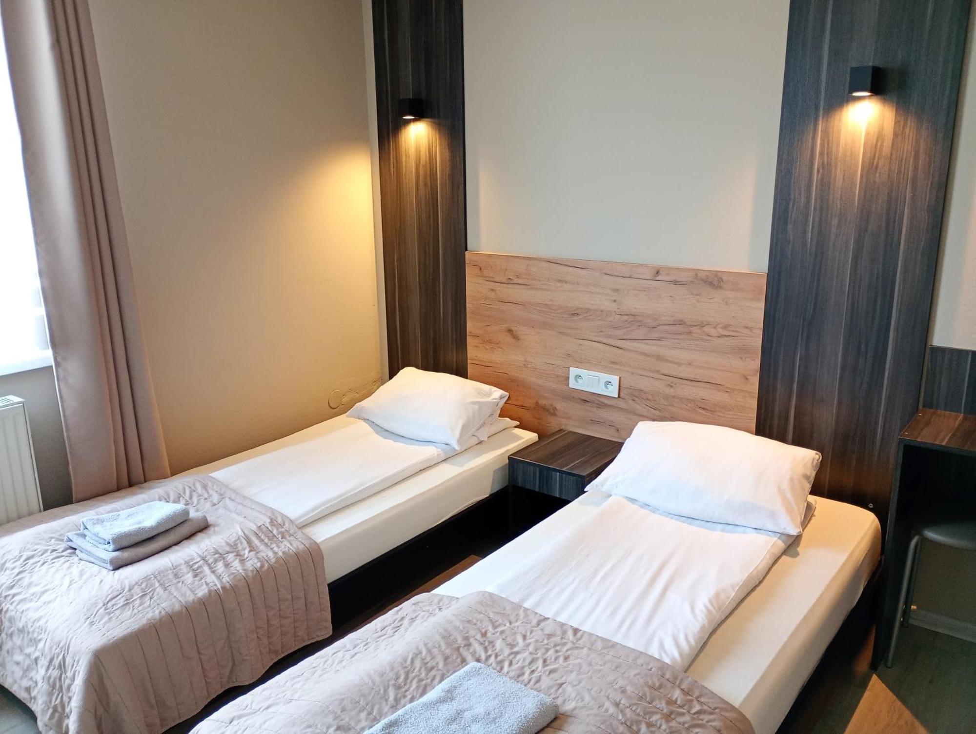 Good Night Noclegi & Strefa Z Sauna I Jacuzzi Ogolnodostepna Lub Na Wylacznosc Czechowice-Dziedzice Εξωτερικό φωτογραφία