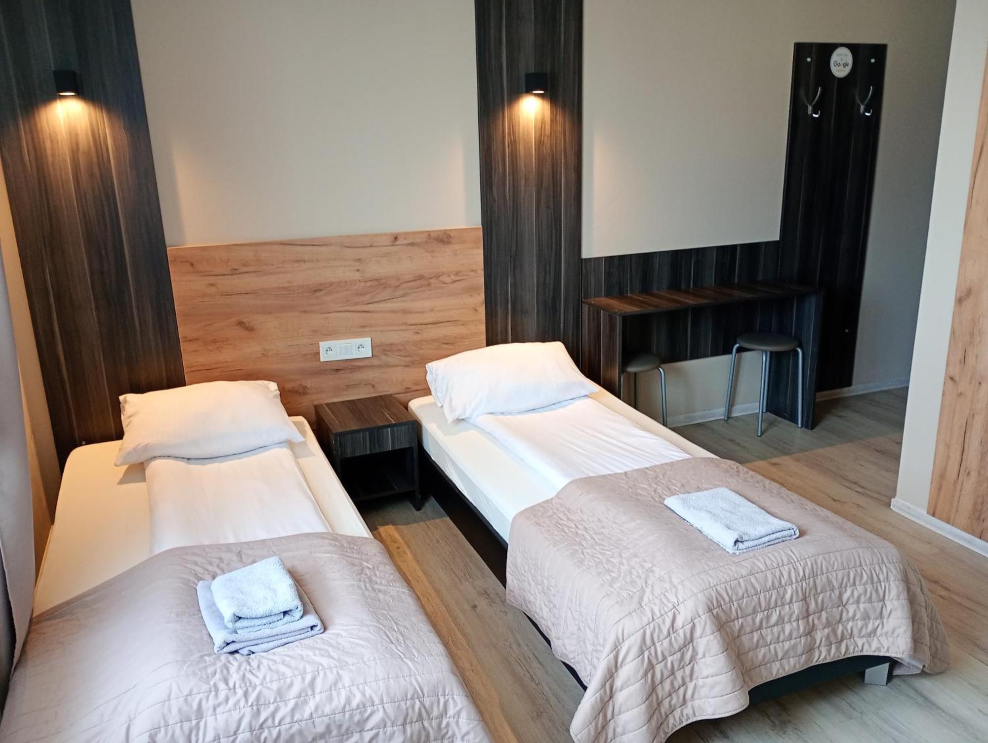 Good Night Noclegi & Strefa Z Sauna I Jacuzzi Ogolnodostepna Lub Na Wylacznosc Czechowice-Dziedzice Εξωτερικό φωτογραφία