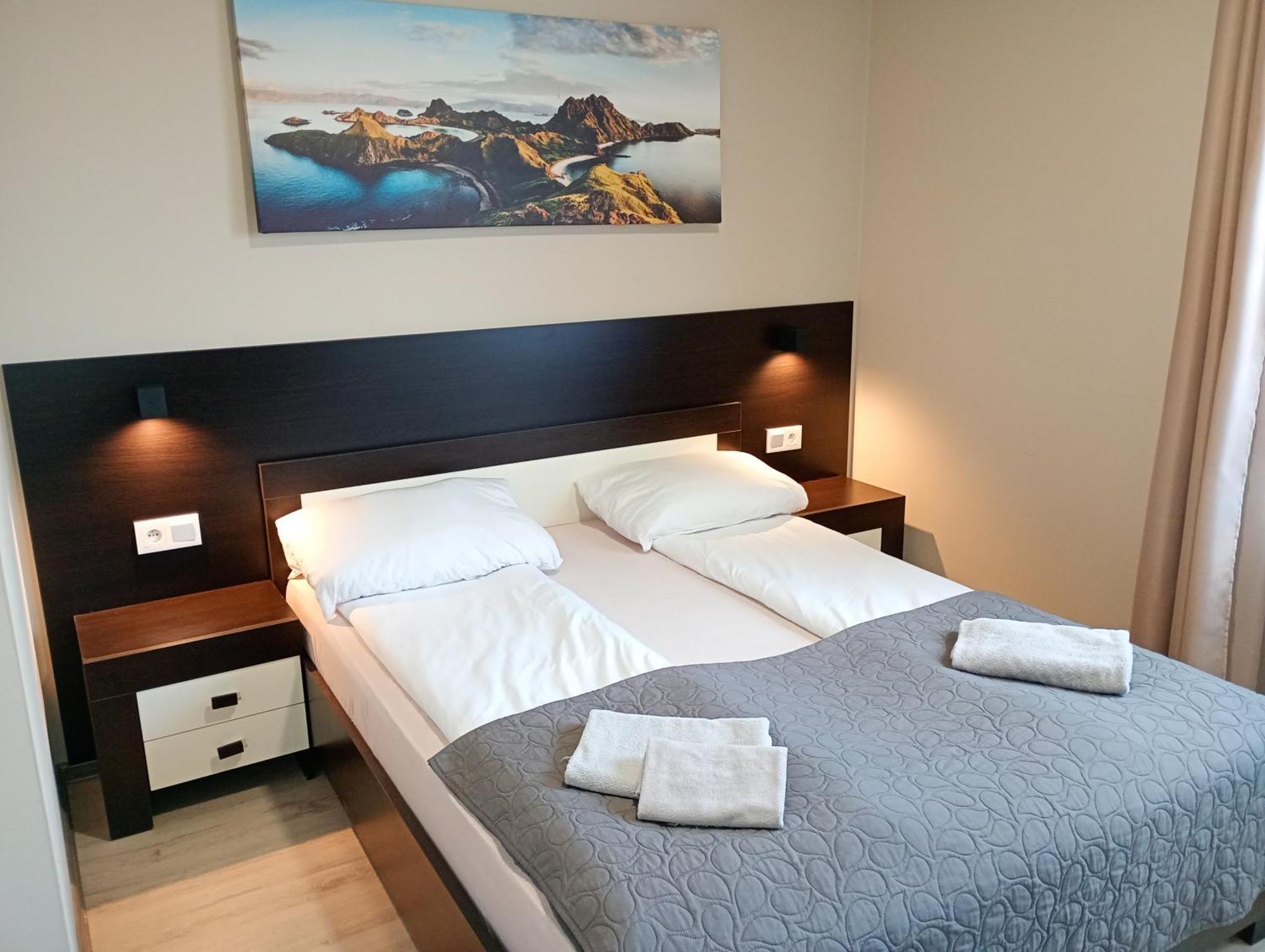 Good Night Noclegi & Strefa Z Sauna I Jacuzzi Ogolnodostepna Lub Na Wylacznosc Czechowice-Dziedzice Εξωτερικό φωτογραφία
