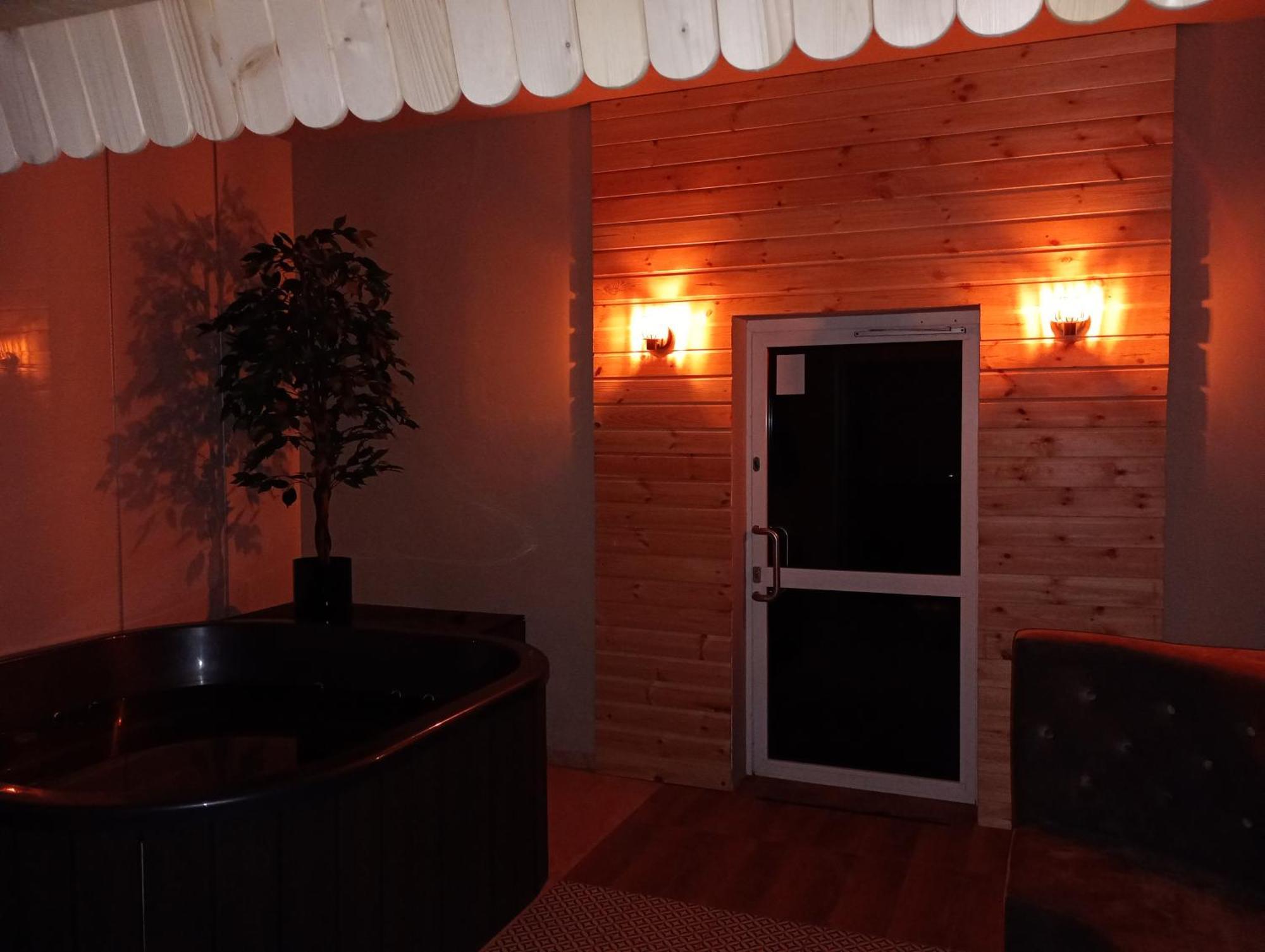 Good Night Noclegi & Strefa Z Sauna I Jacuzzi Ogolnodostepna Lub Na Wylacznosc Czechowice-Dziedzice Εξωτερικό φωτογραφία